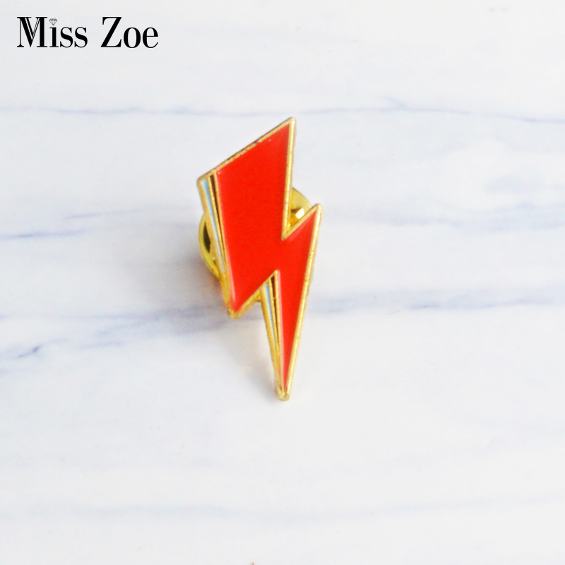 Women Fashion Icon - Aladdin Lightning Smalto Pin Stile Bowie