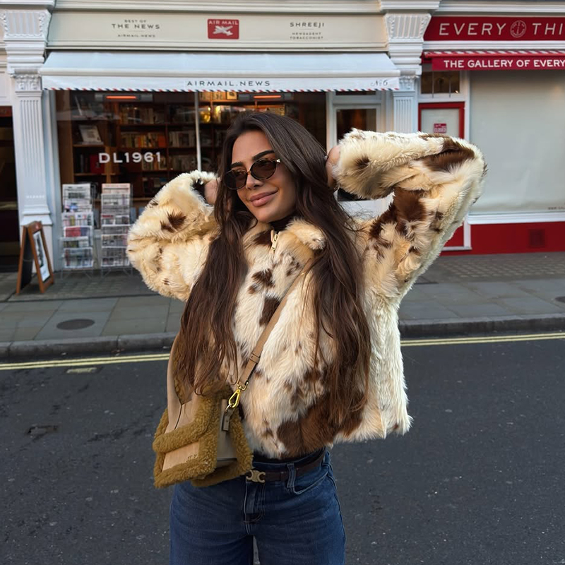 Women Fashion Icon - Cappotto in Pelliccia Sintetica con Stampa