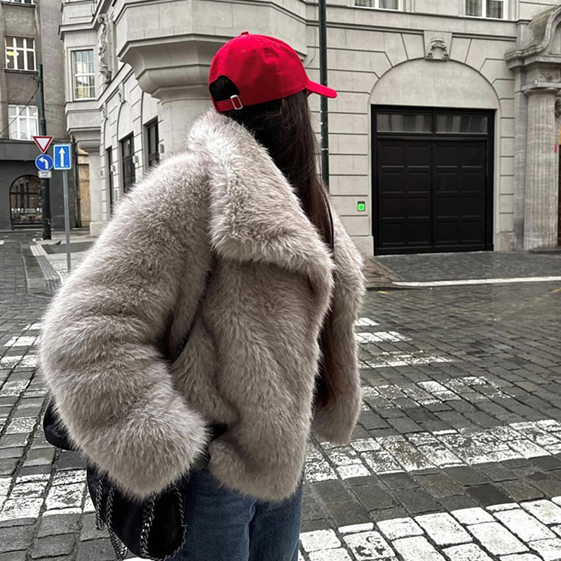 Cappotto in Pelliccia Sintetic - Women Fashion Icon recensione e prezzo