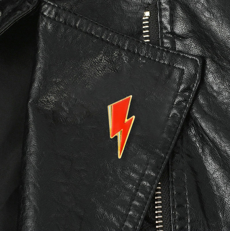 Aladdin Lightning smalto Pin B - Women Fashion Icon recensione e prezzo